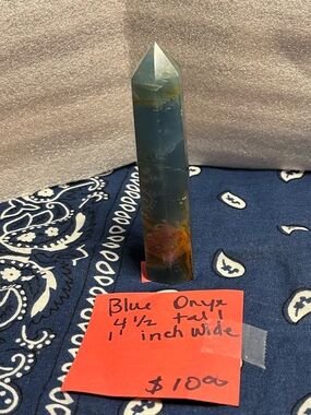 Blue onyx 4 1/2 inches tall